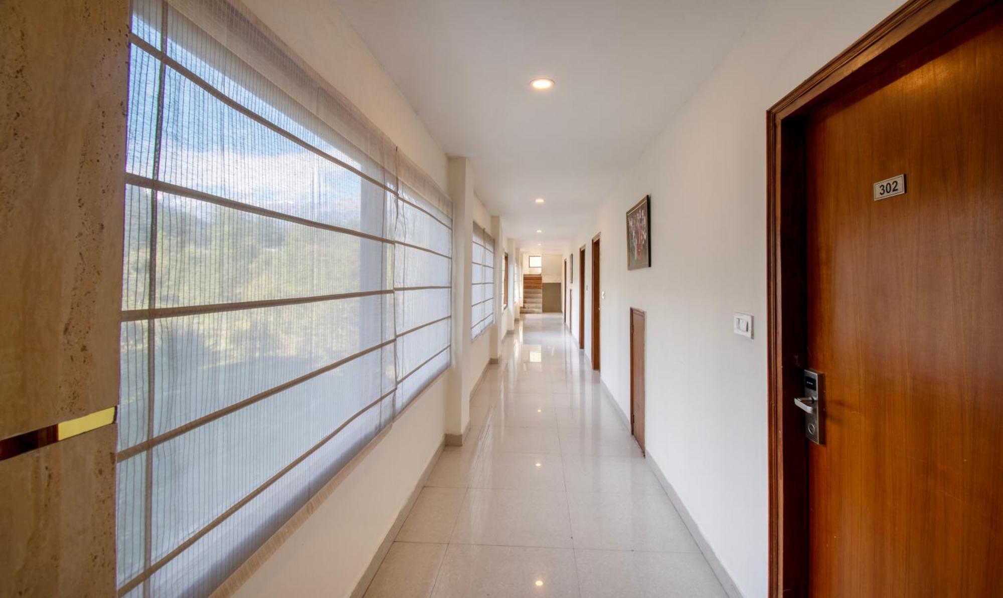 Ambika Residency, Near Hidimba Devi Temple Hotel Manāli Екстериор снимка