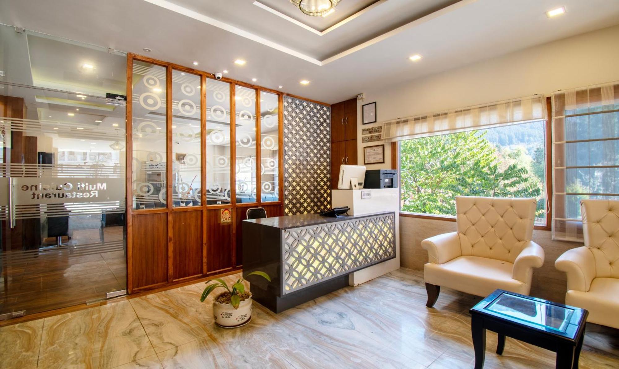Ambika Residency, Near Hidimba Devi Temple Hotel Manāli Екстериор снимка