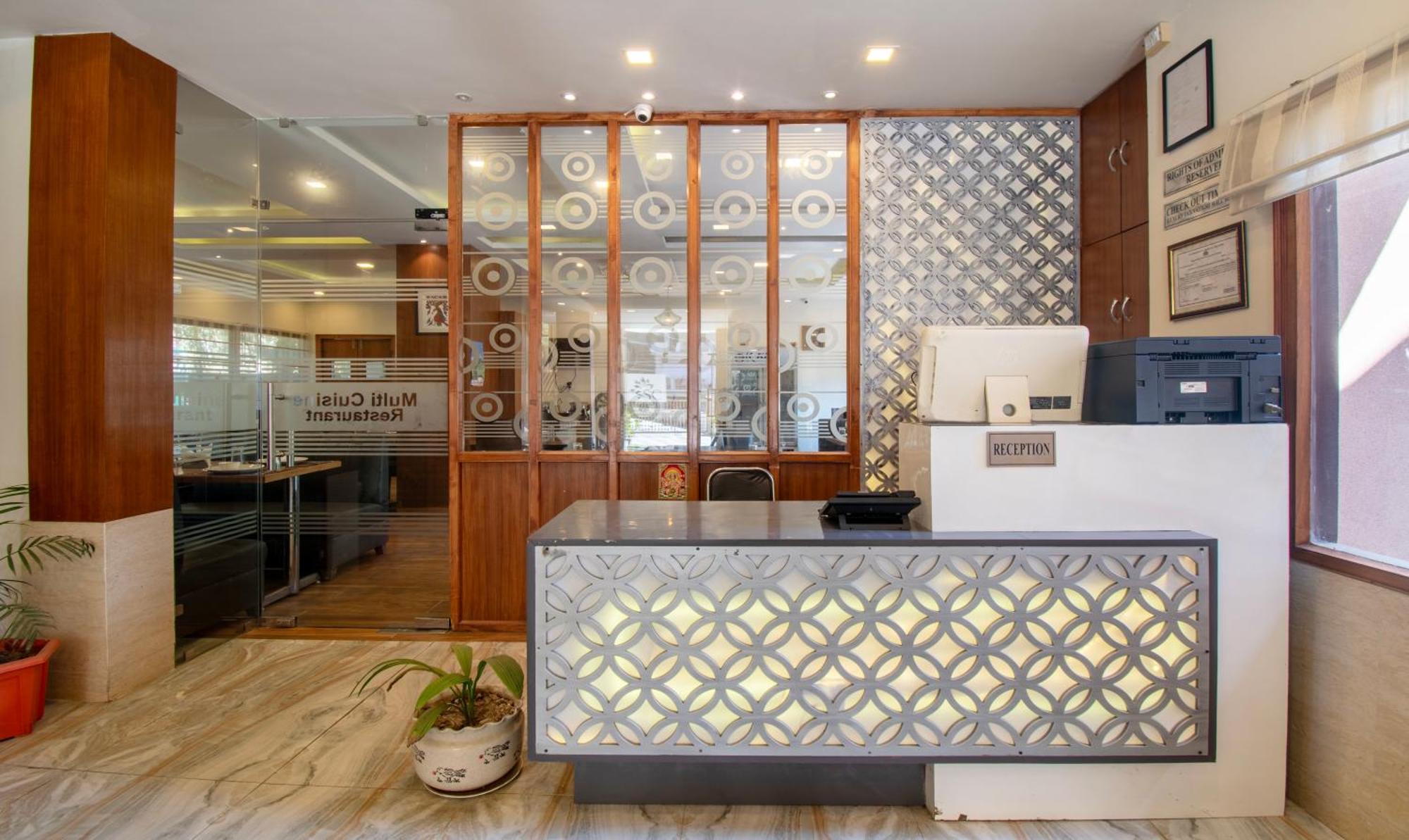 Ambika Residency, Near Hidimba Devi Temple Hotel Manāli Екстериор снимка