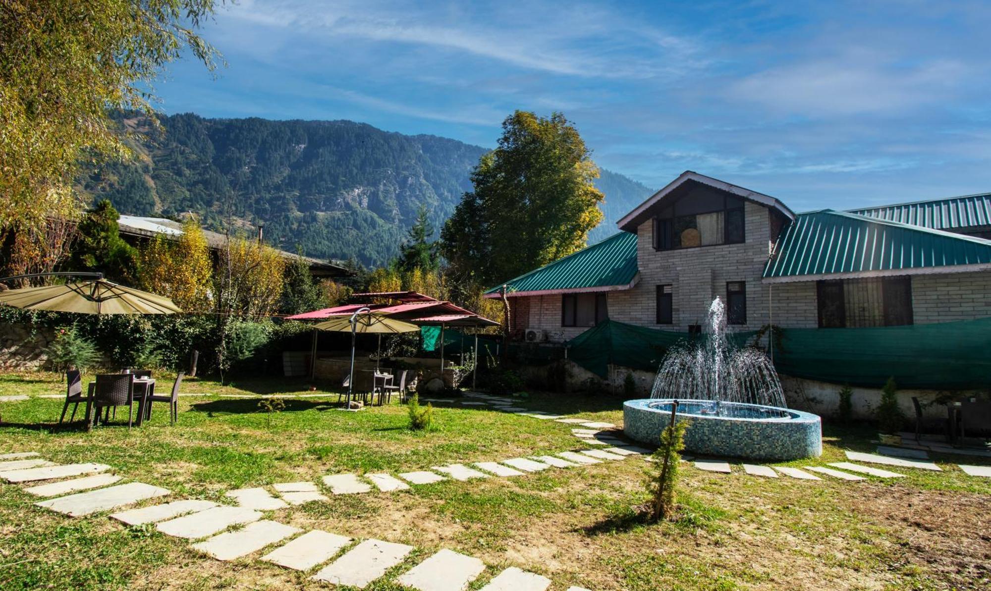 Ambika Residency, Near Hidimba Devi Temple Hotel Manāli Екстериор снимка